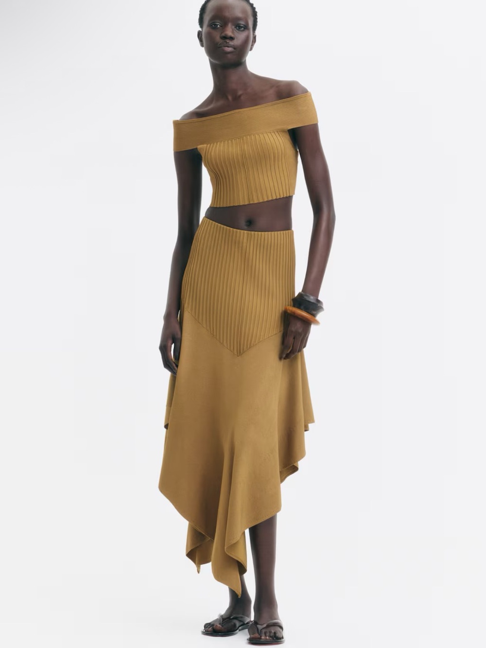 H&M EDITION SUMMER 2026 COLLECTION 
NWT DARK BEIGE KNIT ASYMMETRIC SKIRT